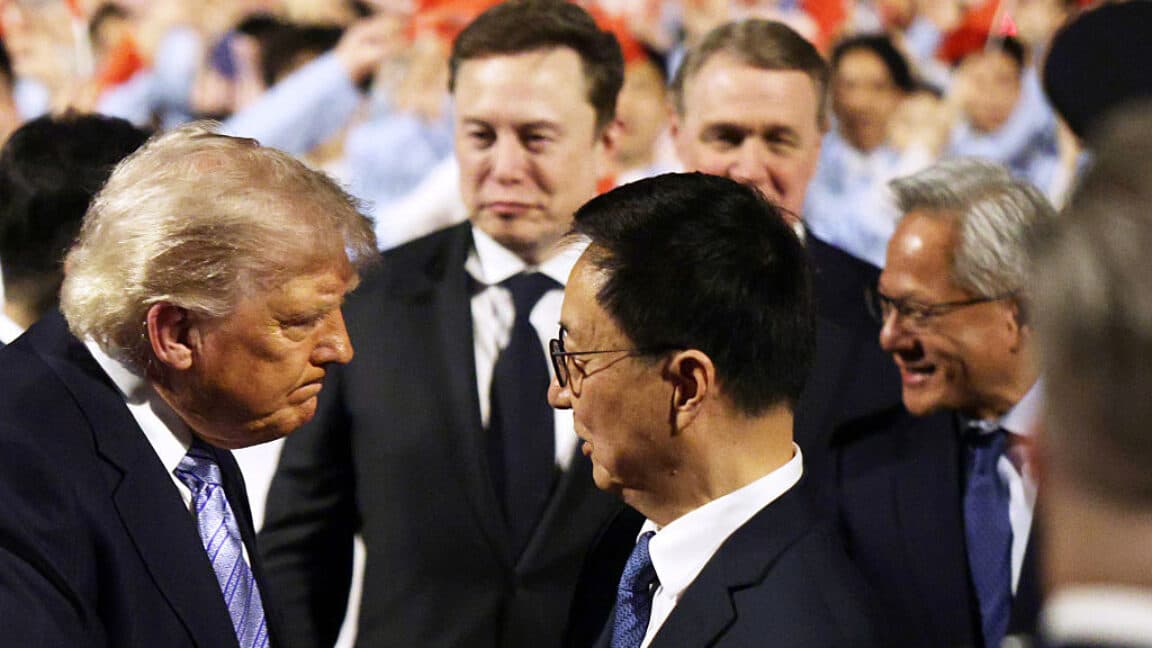 Trump annule un décret sur l'IA après le refus des patrons tech