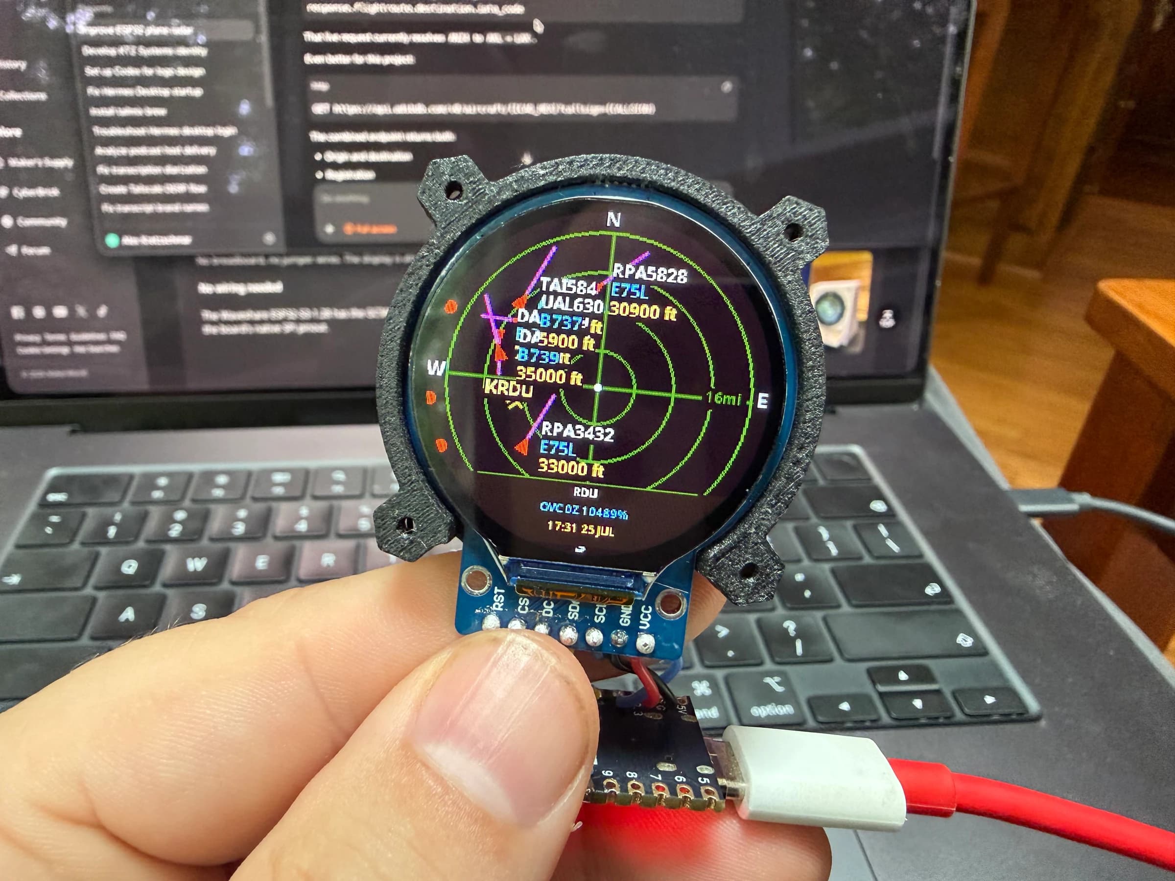 Un radar d'avions sur ton bureau avec un ESP32